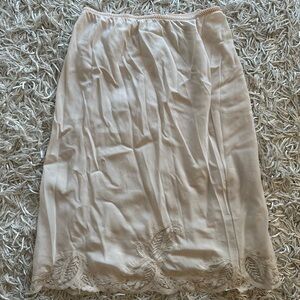Women's Lace Hem Slip Skirt - Neutral Blush